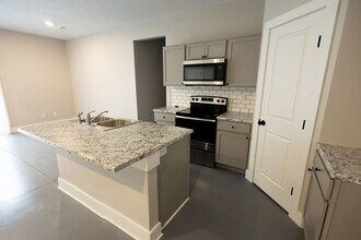 804 N Custer St in Wichita, KS - Building Photo - Building Photo