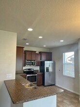 3 Bedroom / 2.5 Bath / 2 Car Garage Townho in Orlando, FL - Building Photo - Building Photo
