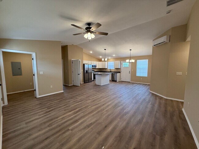 202 Ruby Ln in Hollister, MO - Building Photo - Building Photo