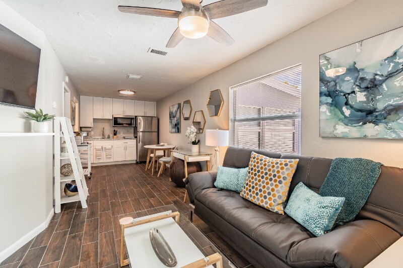 1 Bedroom Zen Oasis in St. Petersburg, FL - Building Photo
