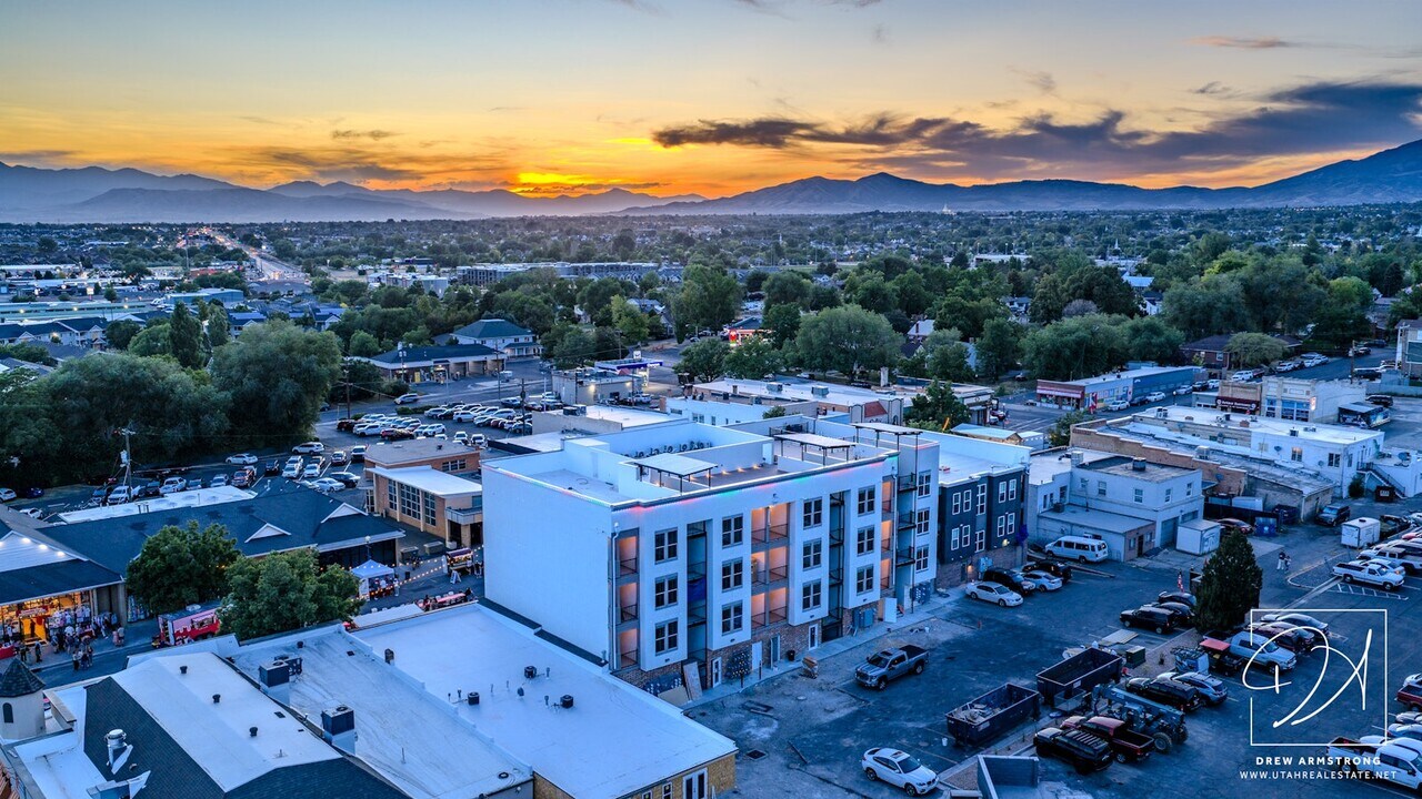 67 S Main St in Pleasant Grove, UT - Building Photo