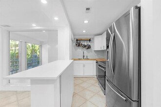 1439 S Ocean Blvd in Pompano Beach, FL - Building Photo - Building Photo