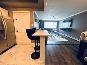 37 Paerdegat 6th St, Unit 37 Paerdegat 6th St unit 1 in Brooklyn, NY - Foto de edificio - Building Photo