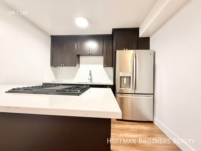 1820 N La Brea Ave, Unit 4 in Los Angeles, CA - Building Photo - Building Photo