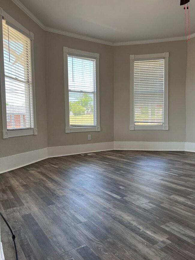 908 N Main St in Water Valley, MS - Building Photo - Building Photo