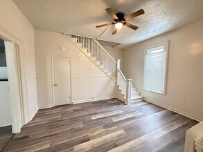 334 W Wesley St in Jackson, MI - Building Photo - Building Photo