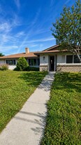 41272 Mayberry Ave in Hemet, CA - Building Photo