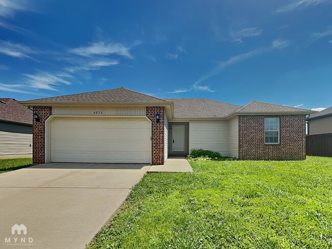 4876 W Skyler Dr in Springfield, MO - Building Photo - Building Photo