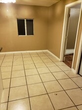 916 Sonoma Ave in Sacramento, CA - Building Photo - Building Photo