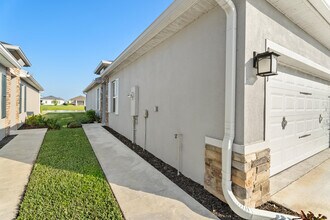 9431 SW Libertas Wy in Port St. Lucie, FL - Building Photo - Building Photo