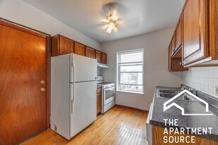 3153 W Argyle St in Chicago, IL - Building Photo