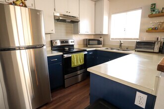 11317 Avenida De Los Lobos, Unit C in San Diego, CA - Building Photo - Building Photo