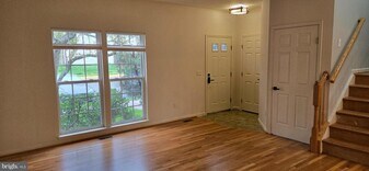 45689 Paddington Station Terrace in Sterling, VA - Building Photo