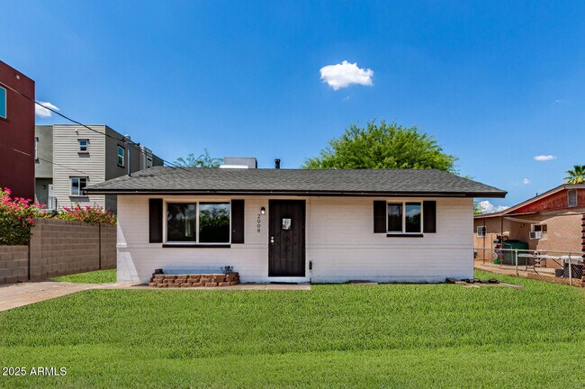 property at 2008 W Lawrence Rd