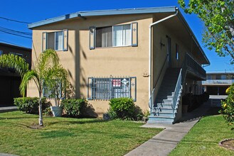 310 S Lyon St in Santa Ana, CA - Foto de edificio - Building Photo
