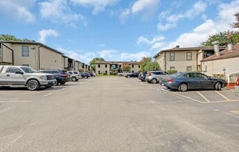 6161 Reims Rd in Houston, TX - Building Photo - Building Photo