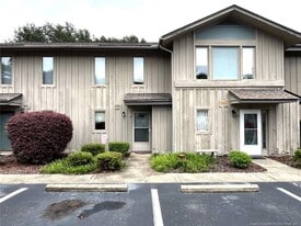 940 Linden Rd in Pinehurst, NC - Building Photo