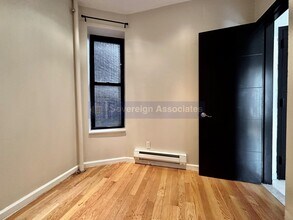 216 W 108th St in New York, NY - Building Photo - Building Photo