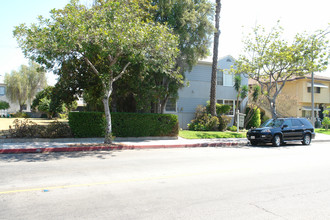 240 N Jackson St in Glendale, CA - Building Photo - Building Photo