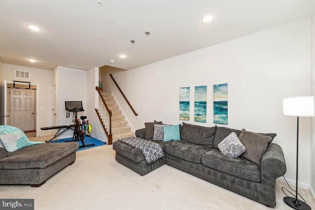 24525 Glenville Grv Ter