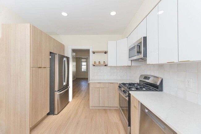 property at 76 W 53rd St