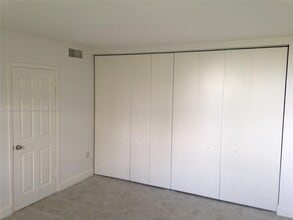 1475 NE 125th Terrace in North Miami, FL - Building Photo - Building Photo