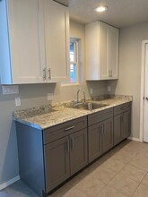 201 Vermont St NE, Unit B in Albuquerque, NM - Building Photo - Building Photo