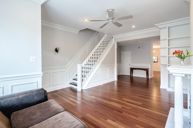 property at 2410 Carpenter St