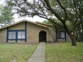 1402 Forestglen Dr in Lewisville, TX - Building Photo - Building Photo