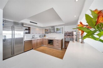 199 Ocean Lane Dr, Unit 901 in Key Biscayne, FL - Building Photo - Building Photo