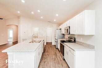 121 Foxtail Loop in Davenport, FL - Building Photo - Building Photo