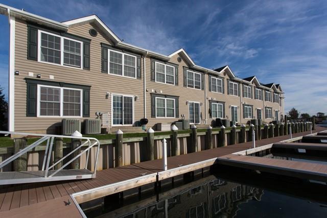 60 Front St in East Rockaway, NY - Building Photo - Building Photo