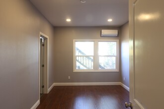 2129 Cambridge St in Los Angeles, CA - Building Photo - Building Photo