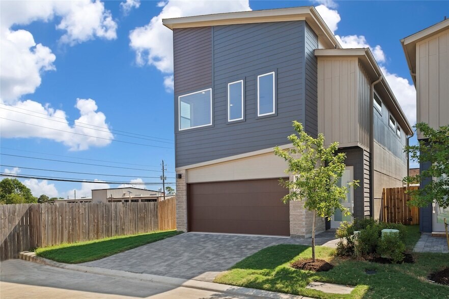 5726 Rucio Ln in Houston, TX - Building Photo