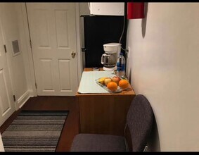 127 N Patterson Park Ave, Unit Appartement Basement in Baltimore, MD - Building Photo - Building Photo