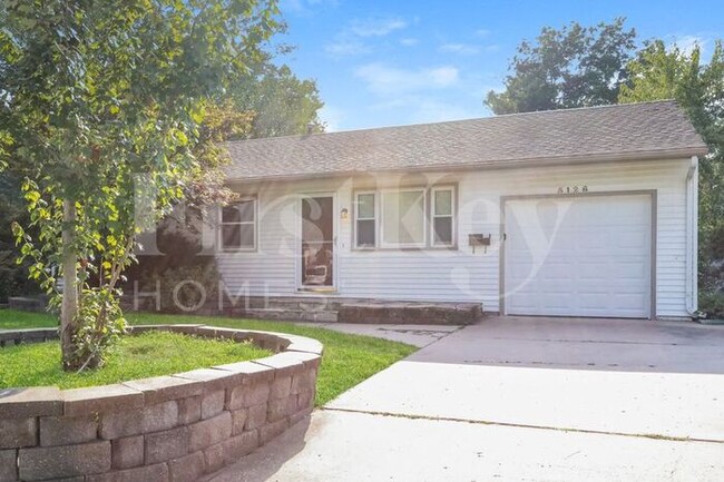 5126 S Delaware Ave in Independence, MO - Building Photo - Building Photo