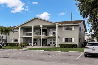 1049 NW 30th Ct in Wilton Manors, FL - Foto de edificio - Building Photo