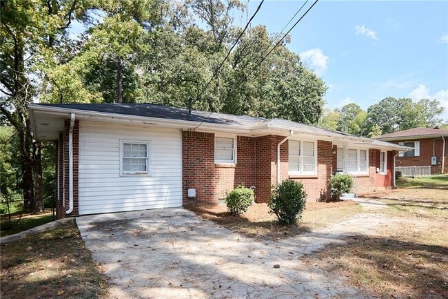property at 2058 River Rd