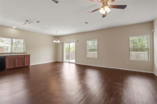 131 Mitchell Cir in Terrell, TX - Building Photo - Building Photo