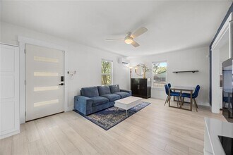 2015 Garden St in Austin, TX - Building Photo - Building Photo