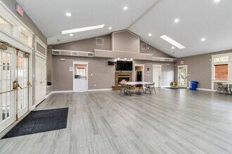 44 Vaughan Dr in Newark, NJ - Building Photo - Building Photo