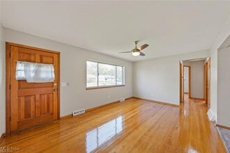 558 Walnut St in Elyria, OH - Building Photo - Building Photo