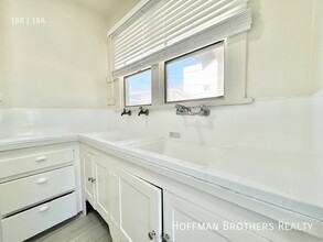 1121 1/2 E Appleton St in Long Beach, CA - Building Photo - Building Photo