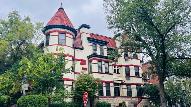 2300 19th St NW in Washington, DC - Building Photo - Building Photo