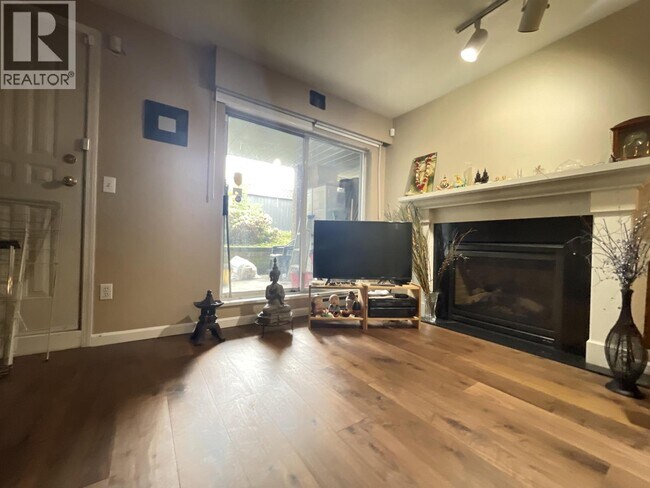 3683 Wellington Ave in Vancouver, BC - Building Photo - Building Photo