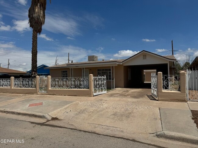 9351 Carranza Dr
