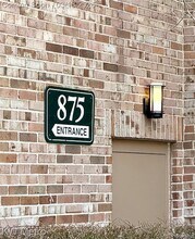 875 GreenView Ct, Unit 57 in Rochester Hills, MI - Building Photo - Building Photo