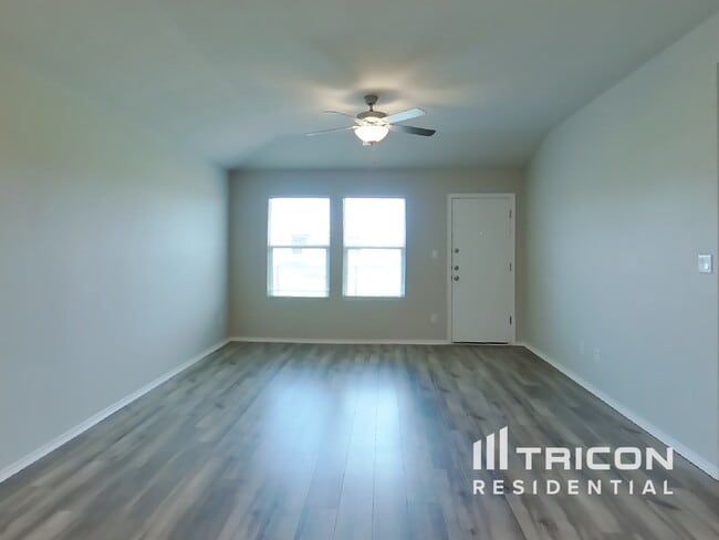 5128 Saddle Clb Dr in Georgetown, TX - Building Photo - Building Photo