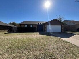 5417 Pebblestone Dr in Wichita Falls, TX - Building Photo