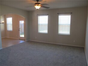 1600 Breanna Ln in Kyle, TX - Building Photo - Building Photo